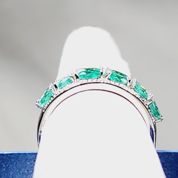 AAA African Emerald Natural White Zircon band ring in Plat/925SS 1.20 ct size 8 - Picture 6 of 6
